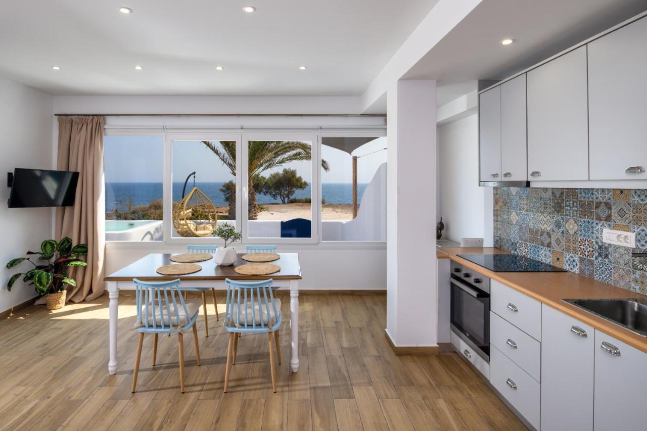 Peaceful Seafront Retreat In Santorini -sonus Mare *