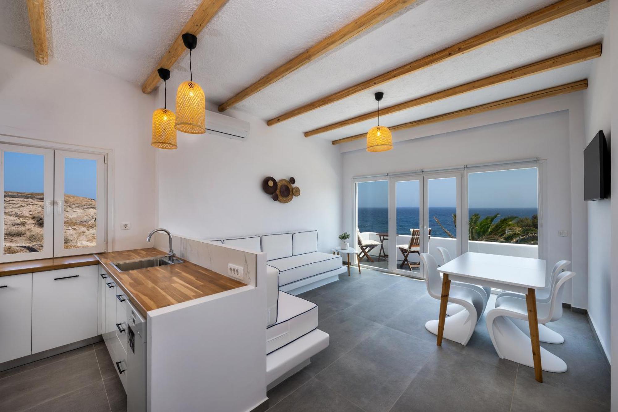 Σπίτι διακοπών Peaceful Seafront Retreat In Santorini -sonus Mare *