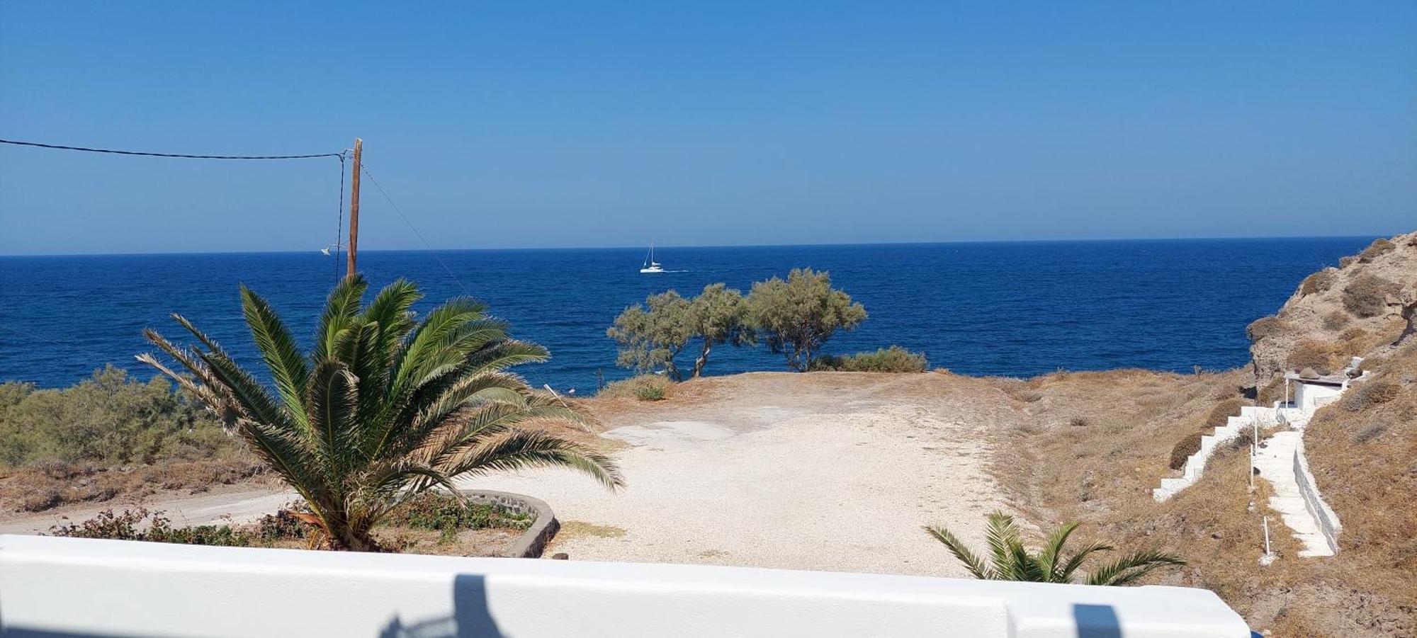Peaceful Seafront Retreat In Santorini -sonus Mare *