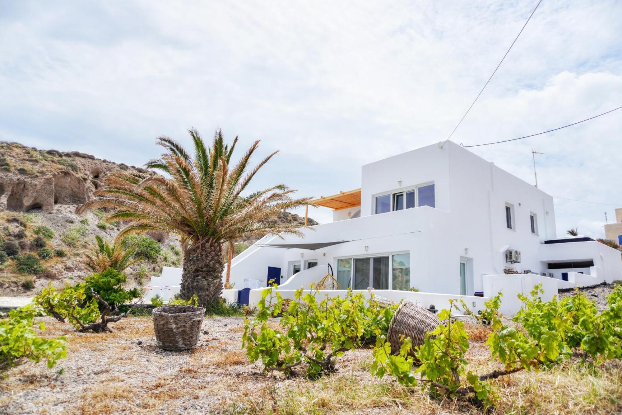 Σπίτι διακοπών Peaceful Seafront Retreat In Santorini -sonus Mare *