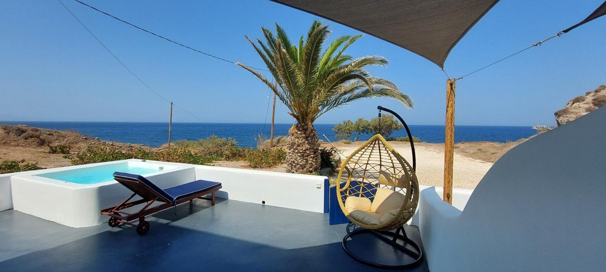 Peaceful Seafront Retreat In Santorini -sonus Mare * Βούρβουλος